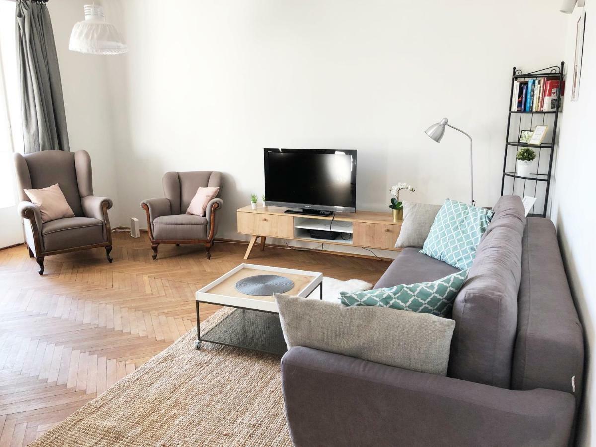 Niepodgleglosci 245- 2BR by Homeprime Warszawa Zewnętrze zdjęcie