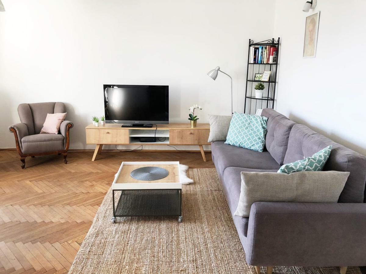 Niepodgleglosci 245- 2BR by Homeprime Warszawa Zewnętrze zdjęcie